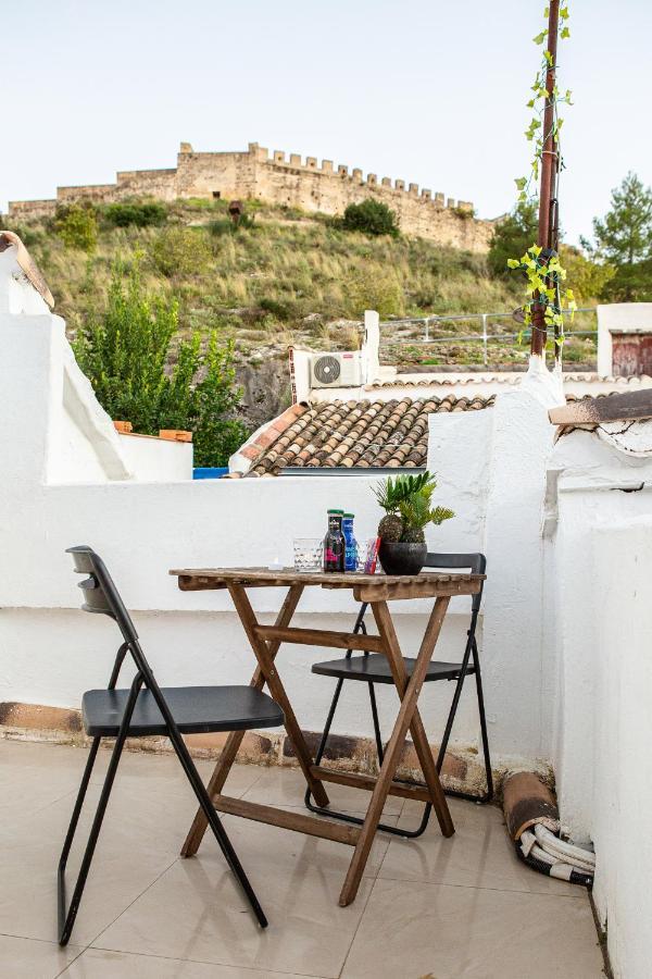 Fortress Jacuzzi Suites Xativa Bagian luar foto