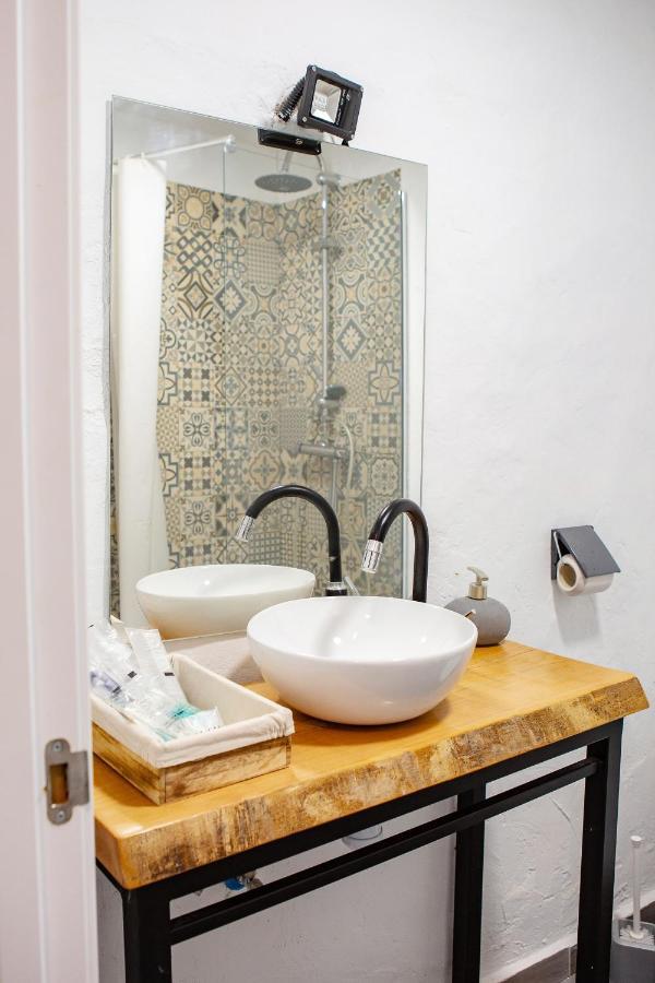 Fortress Jacuzzi Suites Xativa Bagian luar foto