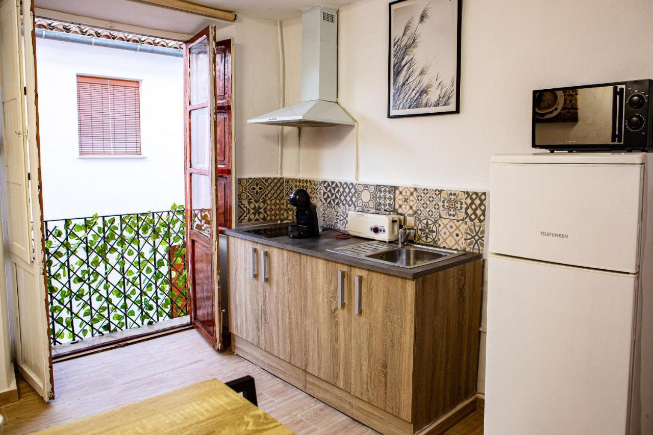 Fortress Jacuzzi Suites Xativa Bagian luar foto