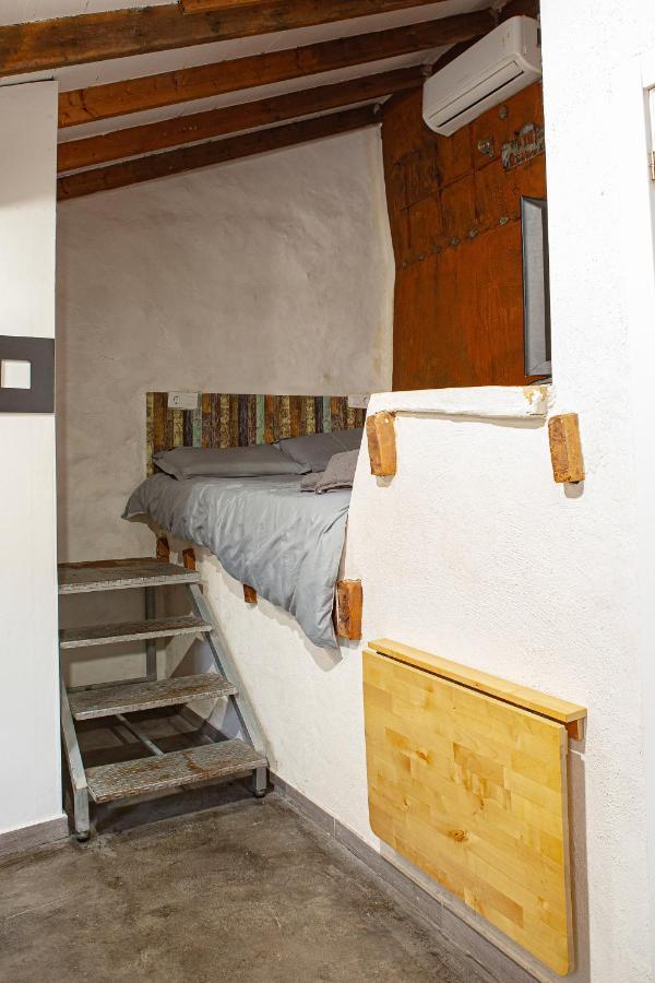 Fortress Jacuzzi Suites Xativa Bagian luar foto