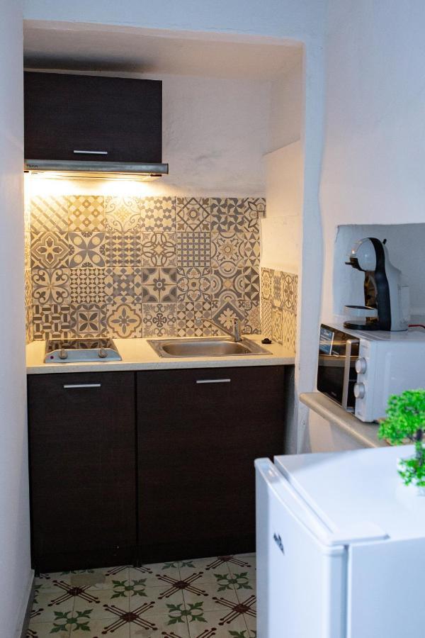 Fortress Jacuzzi Suites Xativa Bagian luar foto