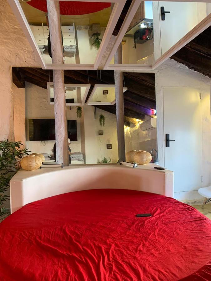 Fortress Jacuzzi Suites Xativa Bagian luar foto