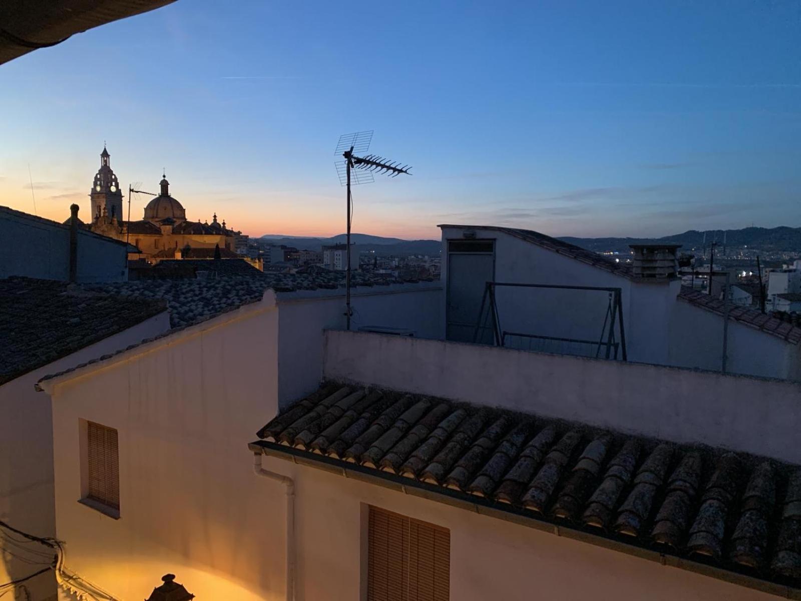 Fortress Jacuzzi Suites Xativa Bagian luar foto
